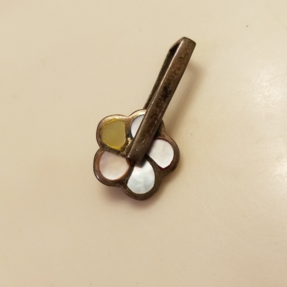 Sterling Silver Spinning Flower Necklace Pendant - Picture 2 of 4